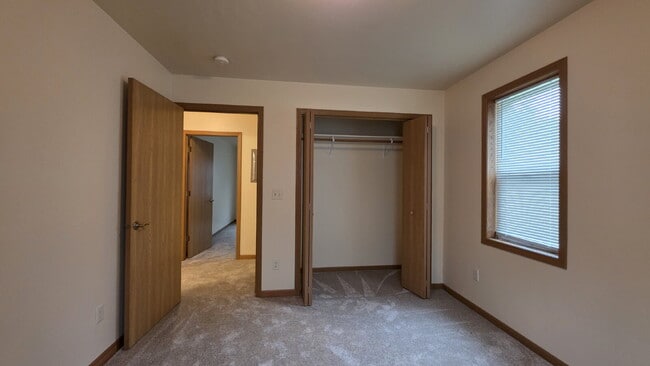 Building Photo - Charming 2 Bedroom  in the Heart of Black ...
