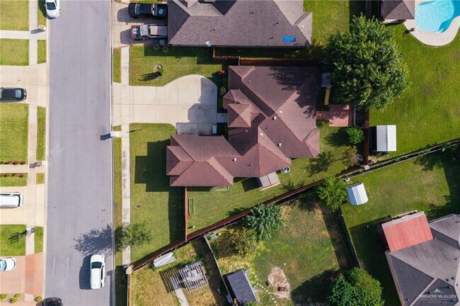 Building Photo - 25 Gregg Dr