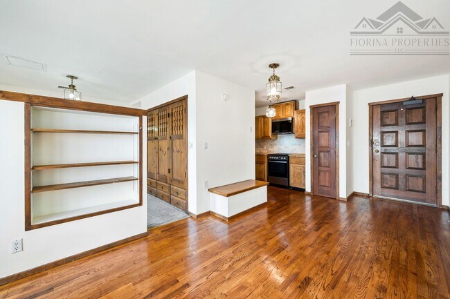 Building Photo - 211 W Water St