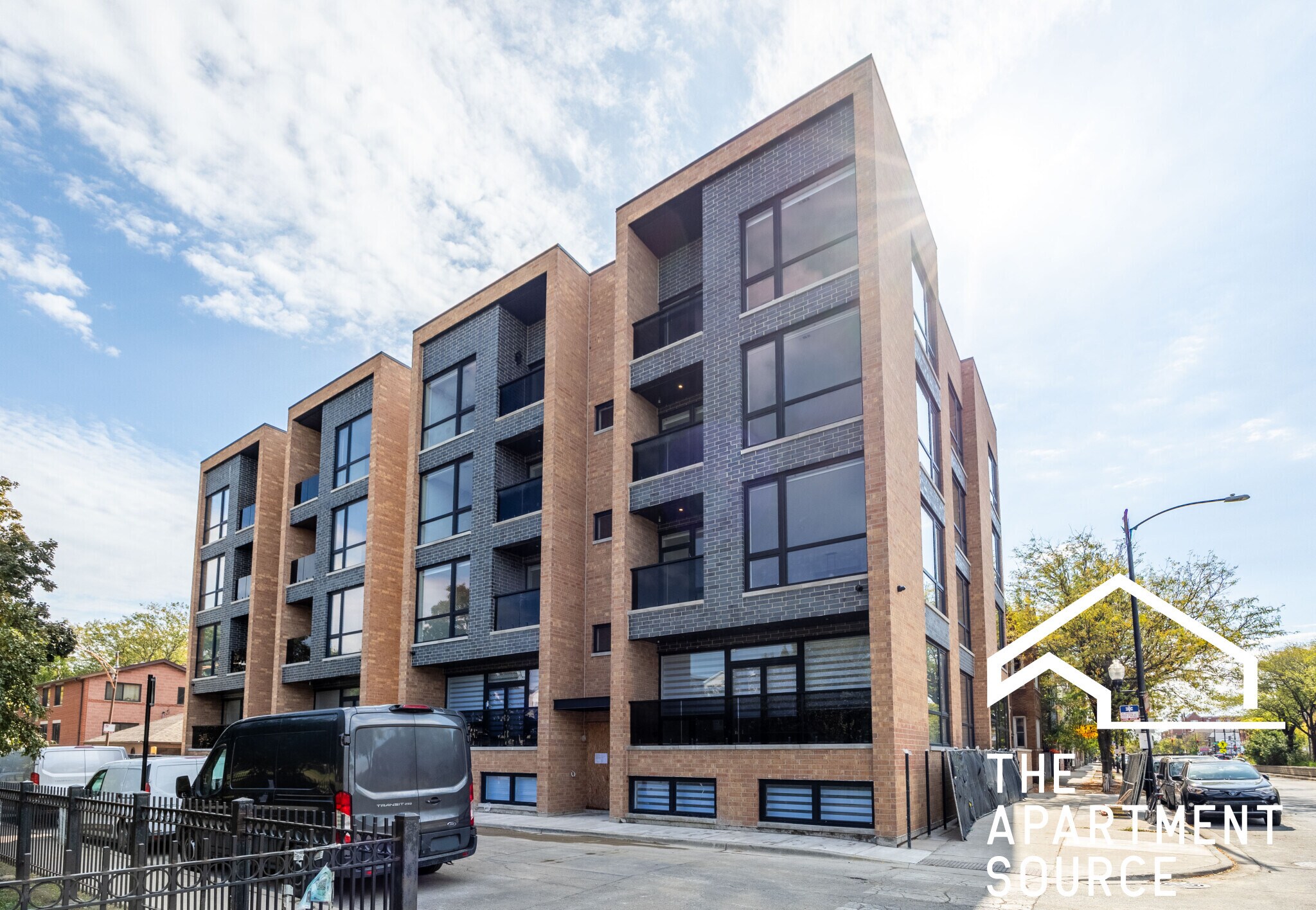 Building Photo - 2355 W Flournoy St