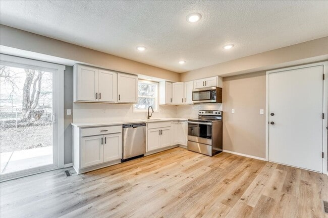 Building Photo - 309 Willow