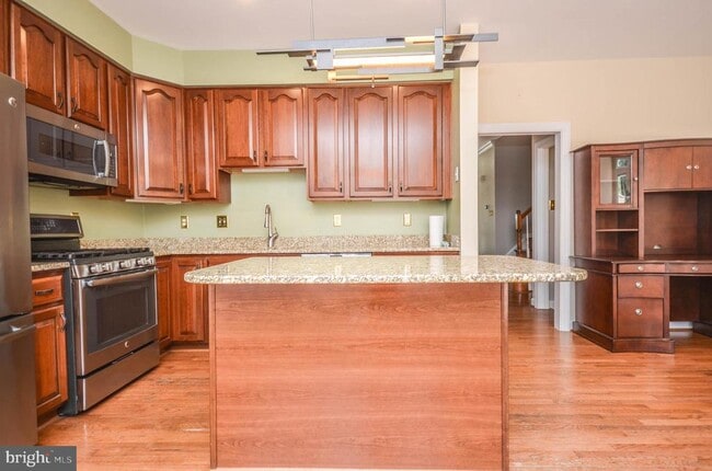 Building Photo - 13776 Lambertina Pl