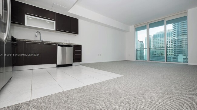 Building Photo - 950 Brickell Bay Dr