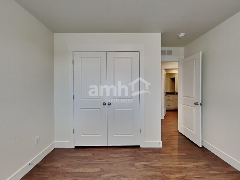 Building Photo - 11638 Broken Top Dr