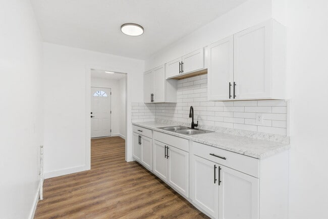 Building Photo - 522 N Park Ave