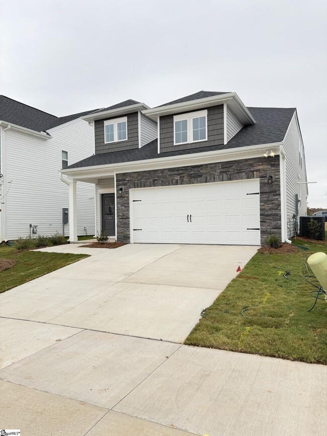 Building Photo - 139 Gervais Cir