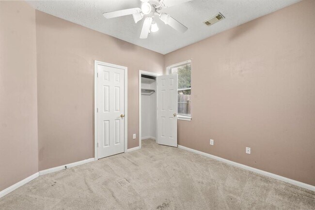 Building Photo - 7803 Blue Stream Ct