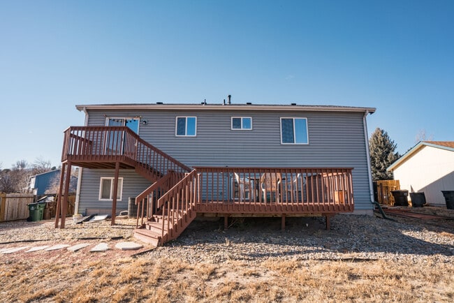 Building Photo - 1991 Palm Dr