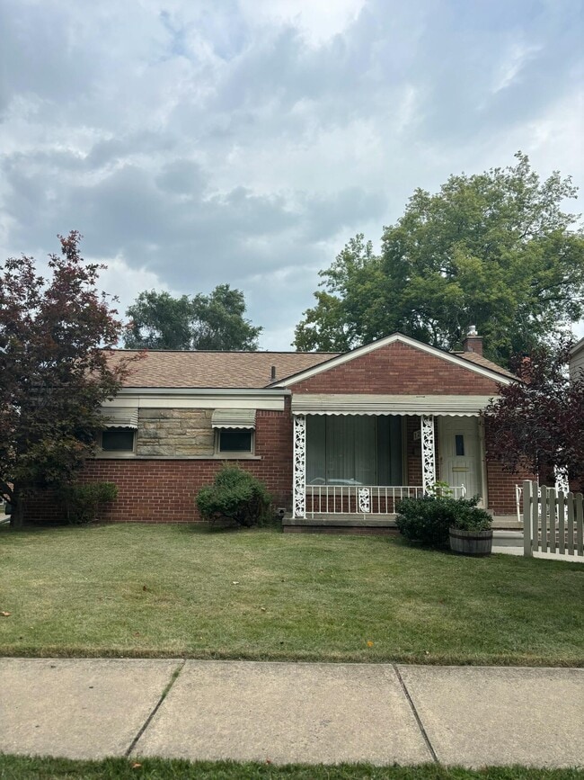 Building Photo - 12116 Columbia Ave