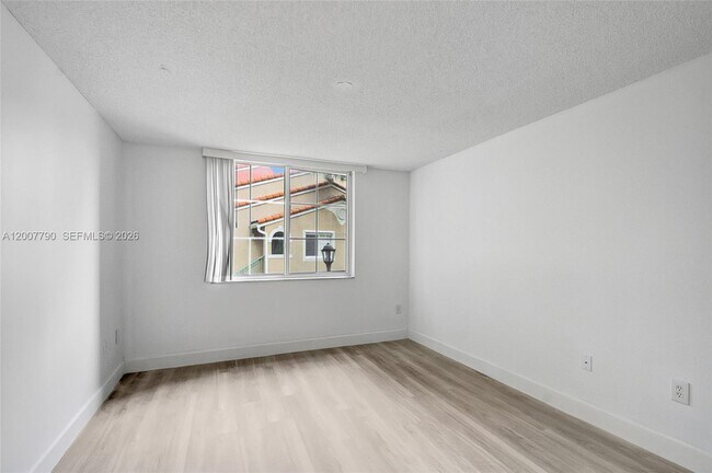 Building Photo - 7808 Sonoma Springs Cir