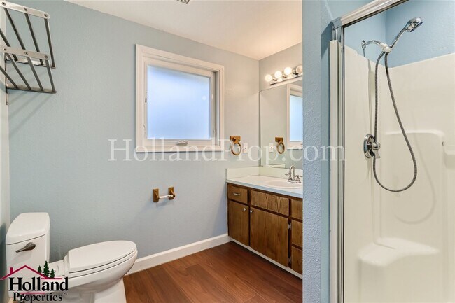 Building Photo - Gorgeous 3 Bedroom Home with SwimSpa Avail...
