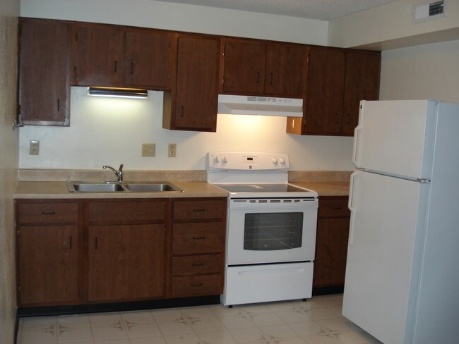 Primary Photo - 1450 Morgan St