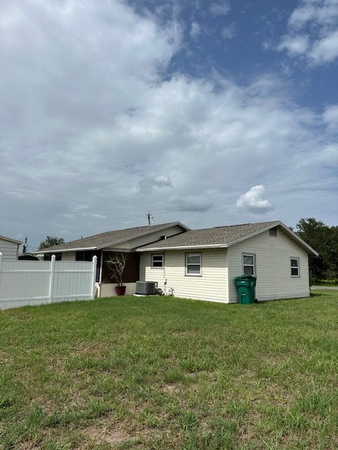 Building Photo - 1390 Drury Ln