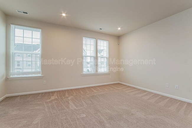 Building Photo - 945 Arnold Place Dr