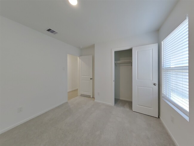 Building Photo - 1314 Gamagrass Dr