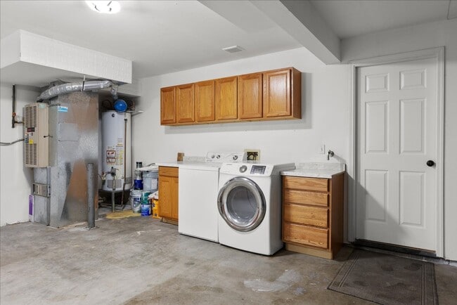 Building Photo - Beautiful & Freshly remodeled home in Fryelands Monroe