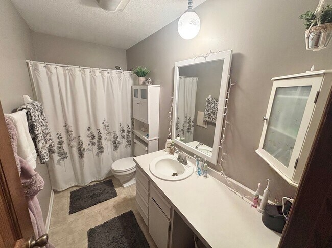 Building Photo - 13685 Harwell Path