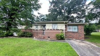 Building Photo - 3-Bedroom Home in Midfield