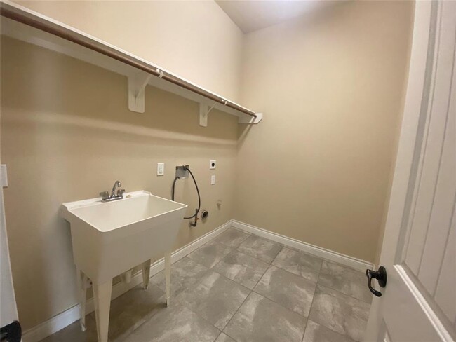 Building Photo - 23302 Preserve Bend Cir