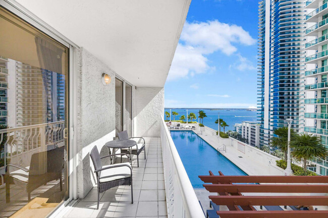 Building Photo - 1200 Brickell Bay Dr