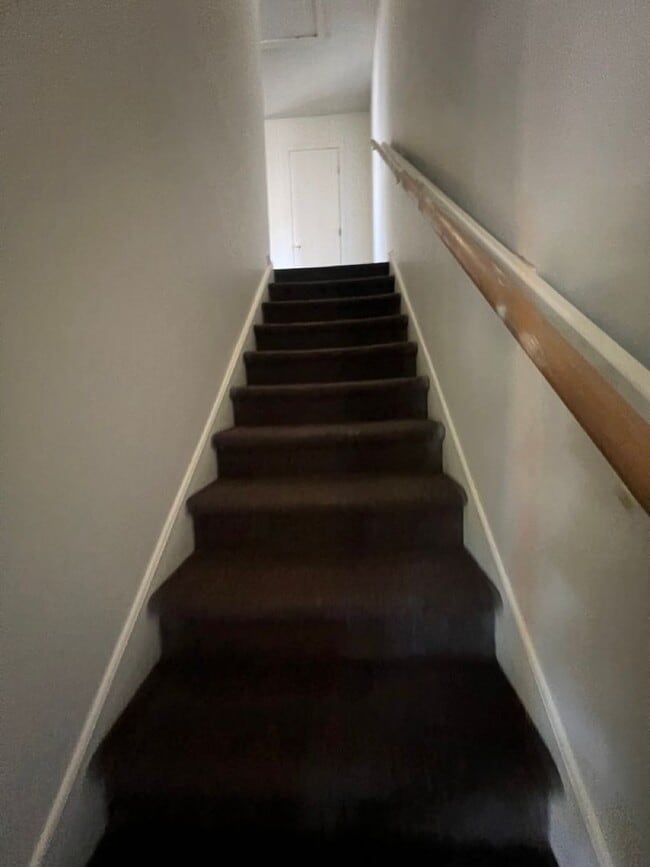 Building Photo - 66 Hungerford Terrace