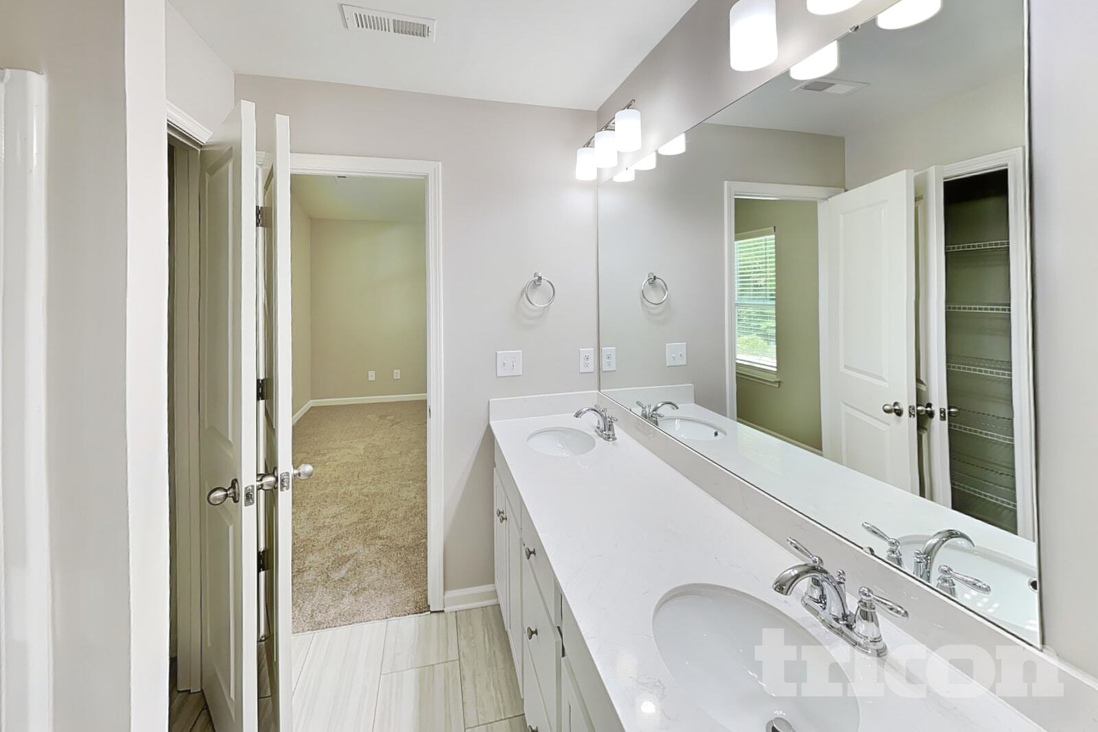 Building Photo - 205 Spring Knoll Dr