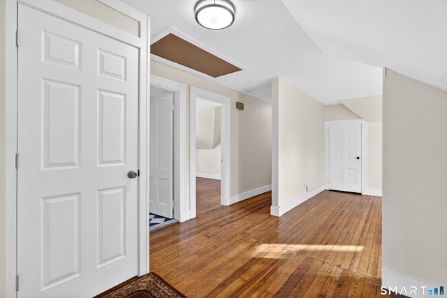 Building Photo - 339 Willow St