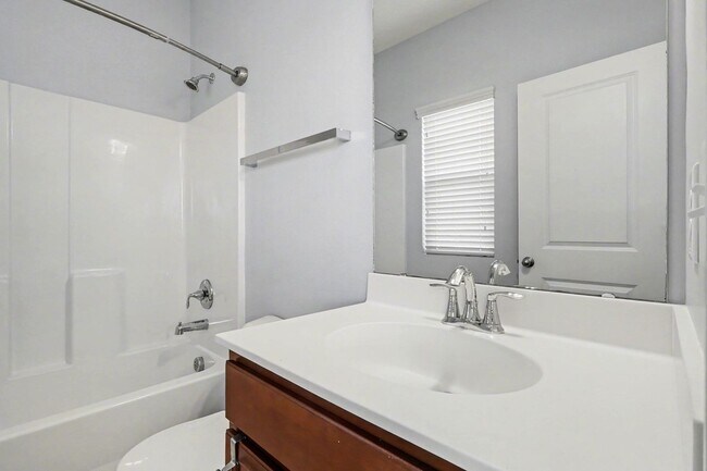 Building Photo - Spacious 4BR Holly Springs | Modern Layout | Prime Location Near Downtown & 540