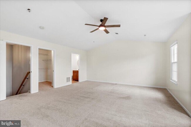 Building Photo - 5227 Regal Ct
