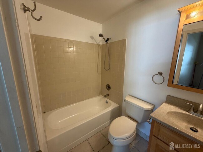 Building Photo - 3081 Cypress Ct
