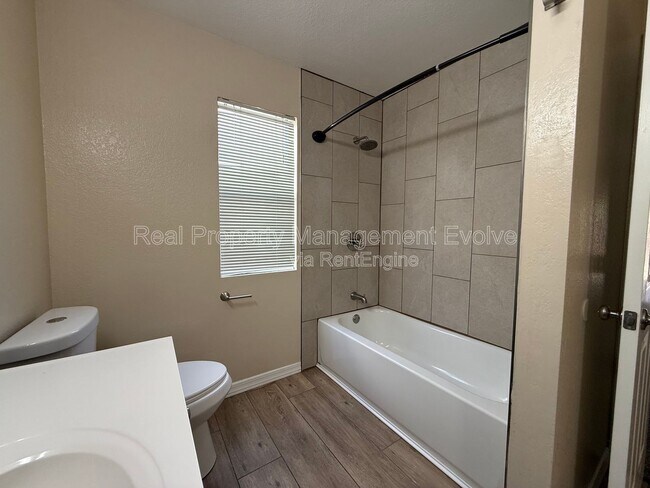 Building Photo - 3936 W Chama Dr