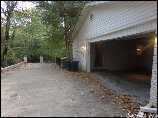 Building Photo - 2101 Cedar Creek Rd