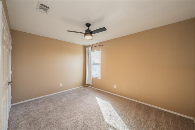 Building Photo - 1906 Beach Dr