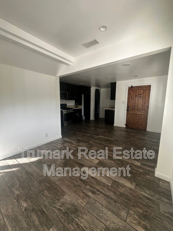 Building Photo - 8409 Wentworth St