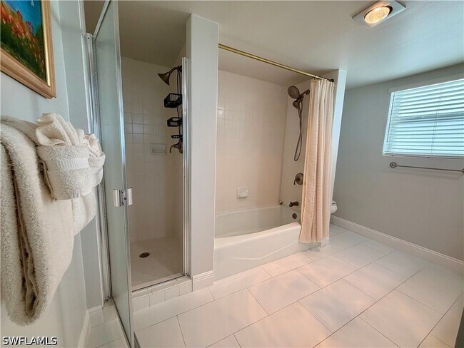 Building Photo - 10701 Gulf Shore Dr