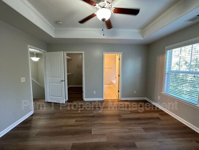Building Photo - 106 Sonata Cir