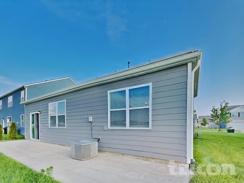 Building Photo - 212 Tessa Grace Wy