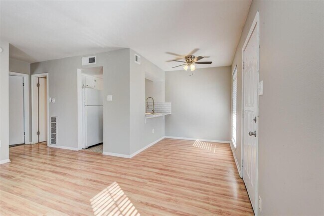 Building Photo - 513 Ridge St