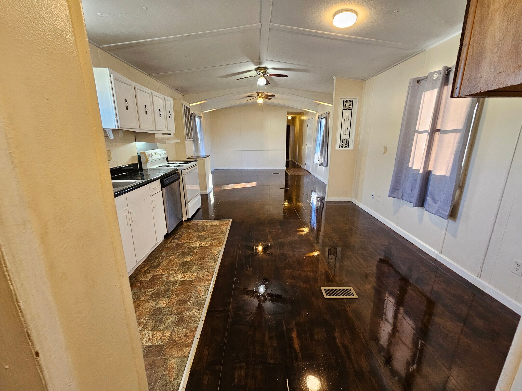 Building Photo - 607 Tater Peeler Rd