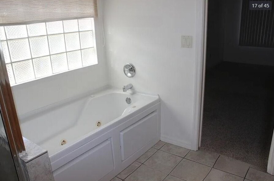 Building Photo - 8101 Setters Point Dr