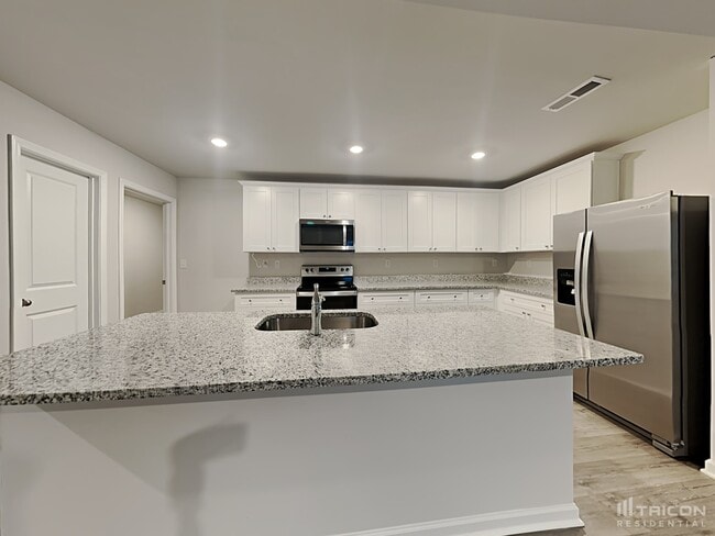 Building Photo - 127 Harvest Cir
