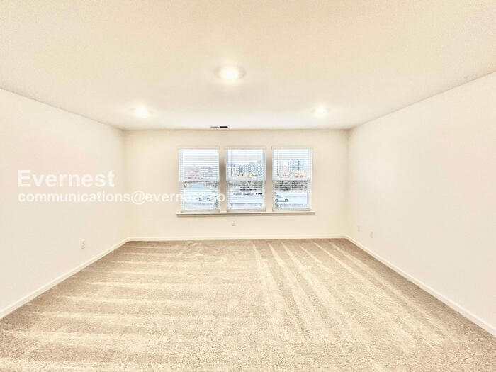 Building Photo - 4285 Marsha St