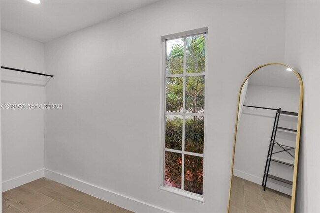 Building Photo - 3325 SW 127th Ave