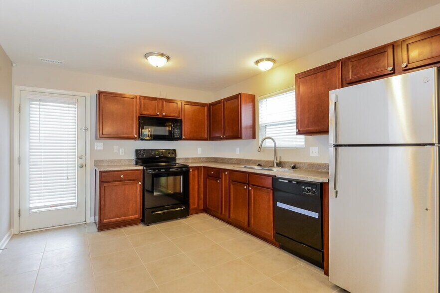 Building Photo - 2349 Bridlewood Dr