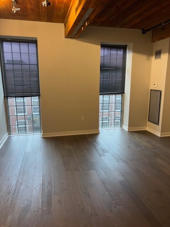 Building Photo - 130 John St