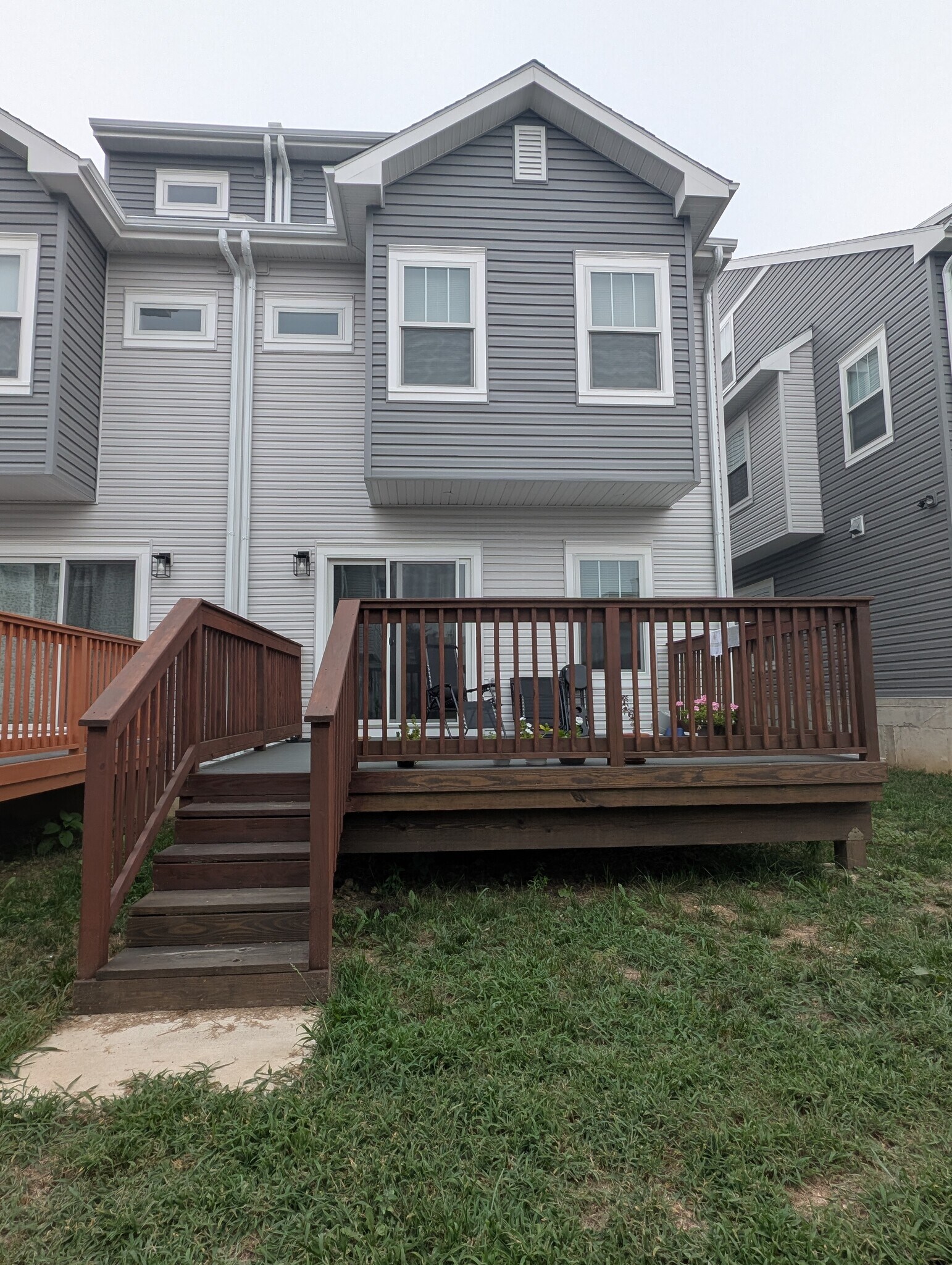 Building Photo - 3613 Golfview Ln
