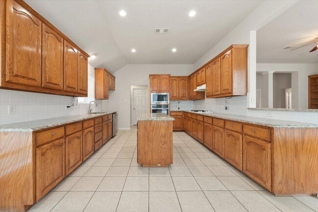 Building Photo - 6103 Sea Island Trail