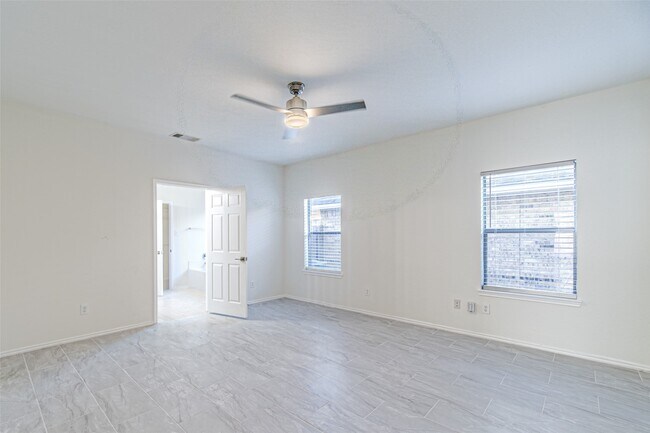 Building Photo - 18111 Hillock Glen Ln