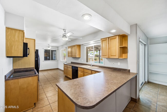 Building Photo - 4213 E Sahuaro Dr
