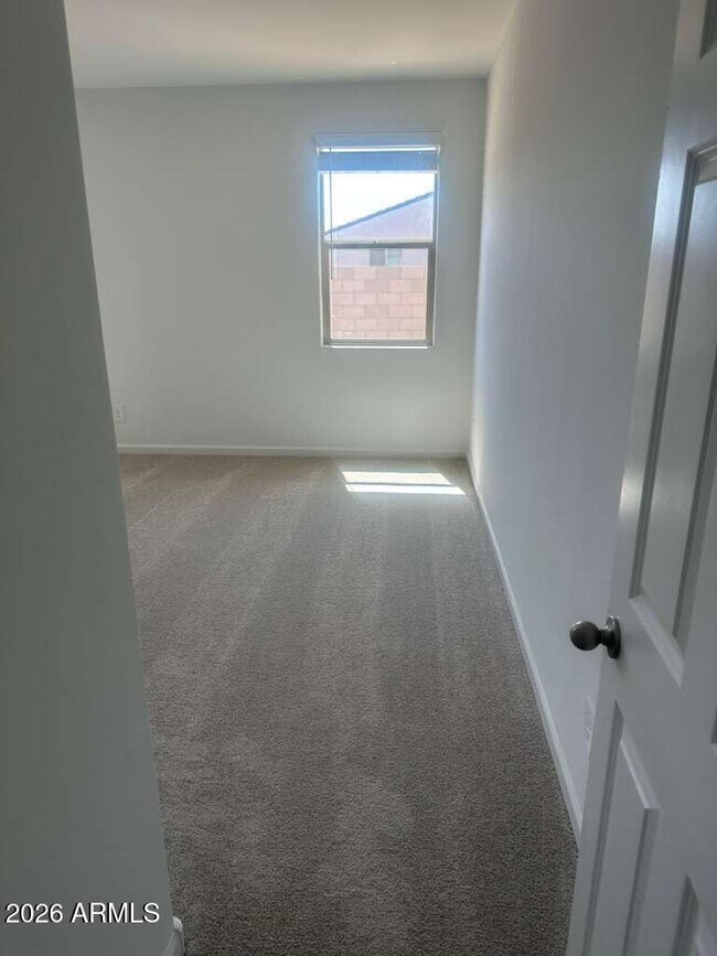 Building Photo - 18245 Avenida del Sol W